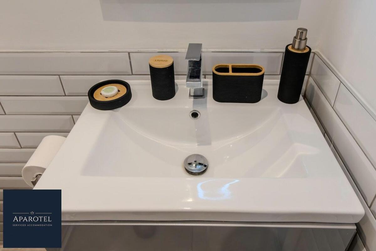 Aparotel Serviced Apartments - Stonehenge, Amesbury Town Centre Værelse billede