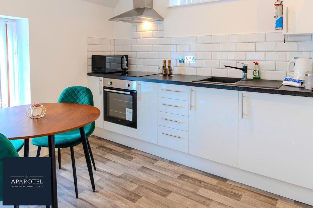 Aparotel Serviced Apartments - Stonehenge, Amesbury Town Centre Værelse billede