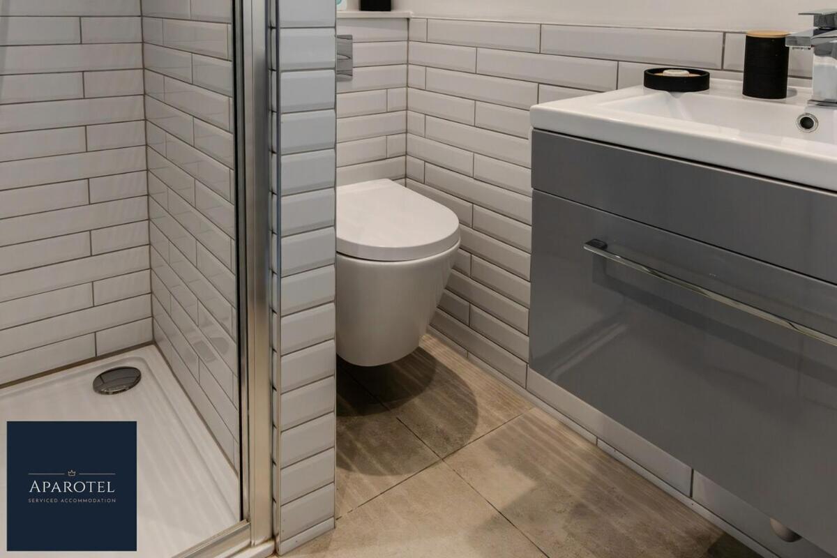 Aparotel Serviced Apartments - Stonehenge, Amesbury Town Centre Værelse billede