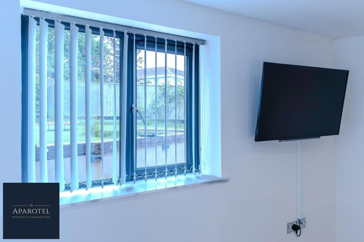 Aparotel Serviced Apartments - Stonehenge, Amesbury Town Centre Værelse billede