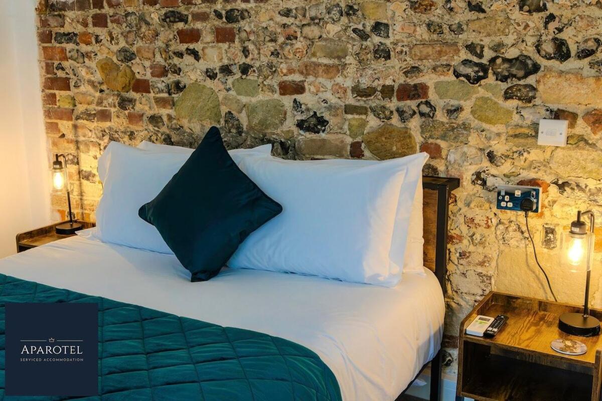 Aparotel Serviced Apartments - Stonehenge, Amesbury Town Centre Værelse billede