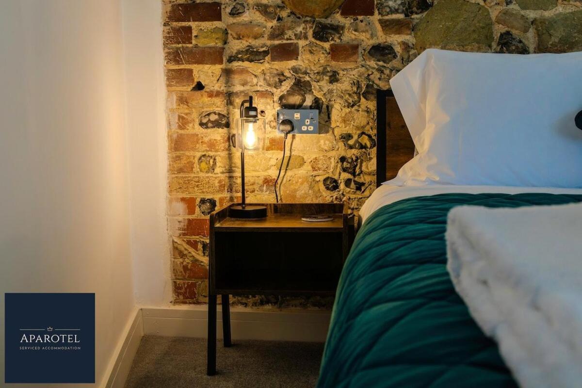 Aparotel Serviced Apartments - Stonehenge, Amesbury Town Centre Værelse billede