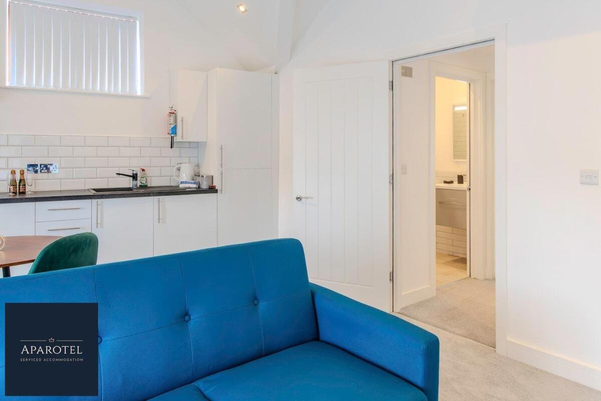 Aparotel Serviced Apartments - Stonehenge, Amesbury Town Centre Værelse billede