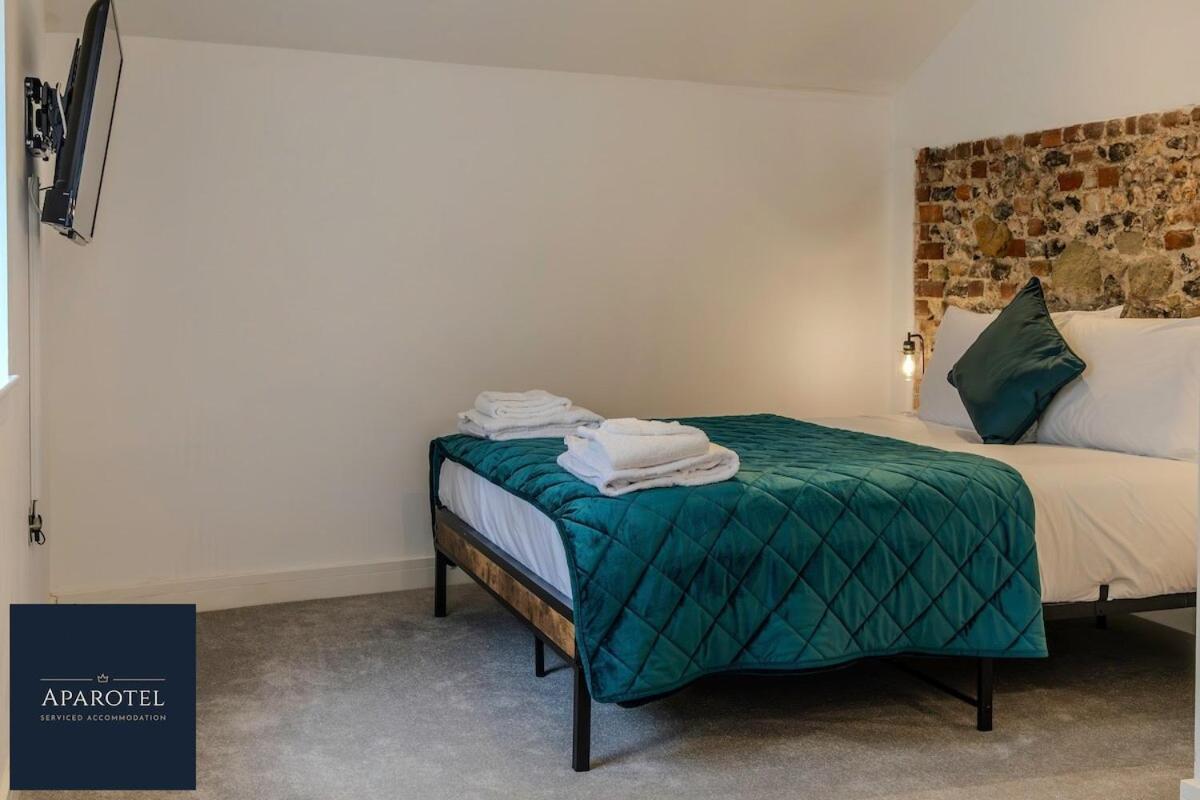 Aparotel Serviced Apartments - Stonehenge, Amesbury Town Centre Værelse billede