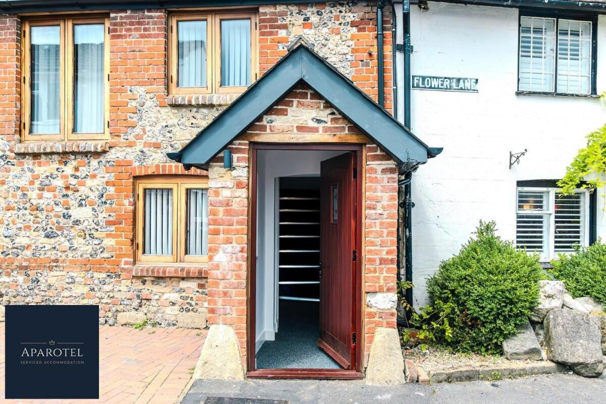 Aparotel Serviced Apartments - Stonehenge, Amesbury Town Centre Værelse billede