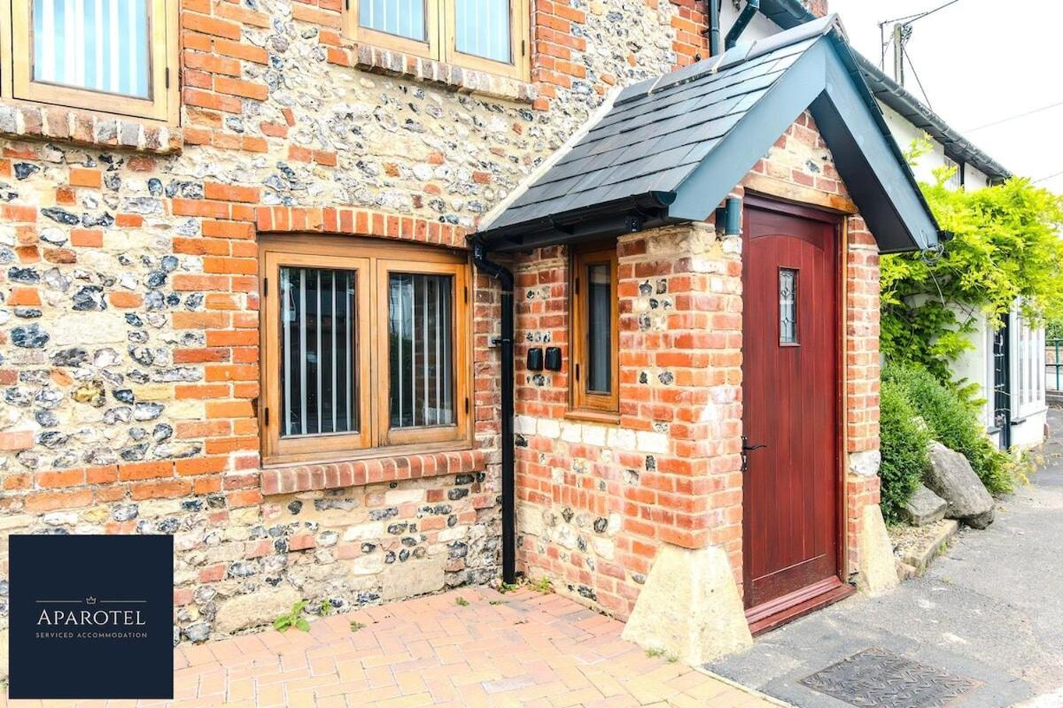 Aparotel Serviced Apartments - Stonehenge, Amesbury Town Centre Værelse billede