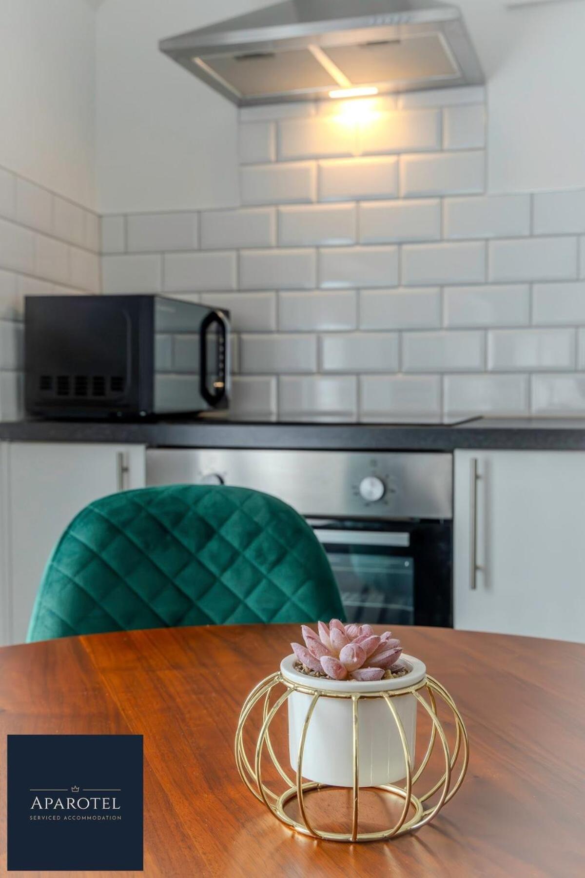 Aparotel Serviced Apartments - Stonehenge, Amesbury Town Centre Værelse billede